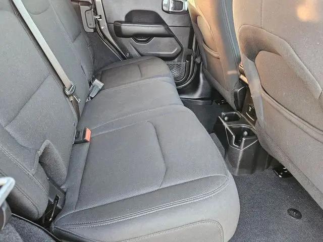 2018 Jeep Wrangler Unlimited Sahara 4x4