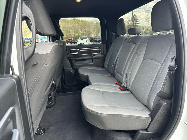 2024 Ram 3500 Big Horn Crew Cab 4x4 8' Box