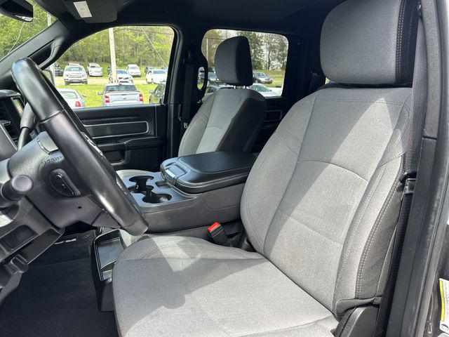 2024 Ram 3500 Big Horn Crew Cab 4x4 8' Box