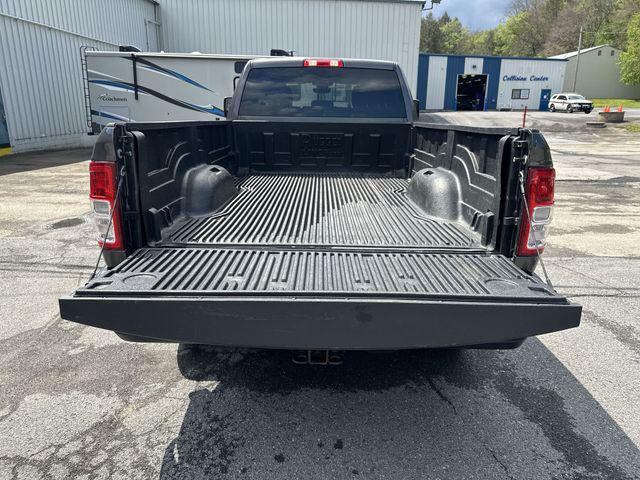 2024 Ram 3500 Big Horn Crew Cab 4x4 8' Box