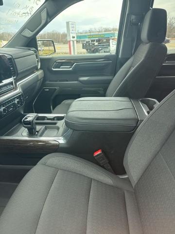 2025 GMC Sierra 1500 4WD Crew Cab Short Box Elevation with 3SB