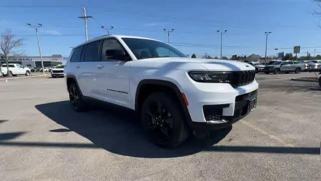 2023 Jeep Grand Cherokee L Altitude 4x4