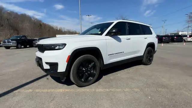 2023 Jeep Grand Cherokee L Altitude 4x4