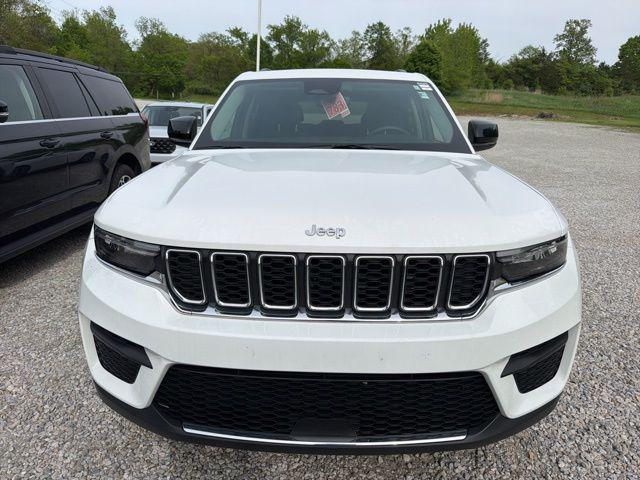 2023 Jeep Grand Cherokee Laredo 4x4