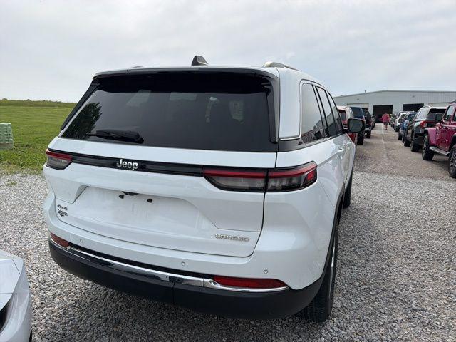 2023 Jeep Grand Cherokee Laredo 4x4