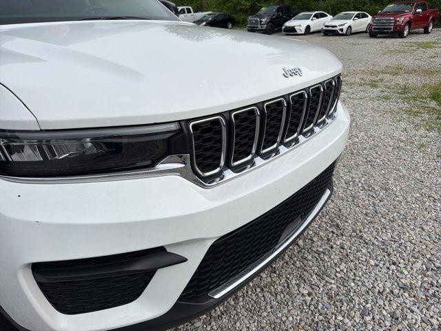 2023 Jeep Grand Cherokee Laredo 4x4