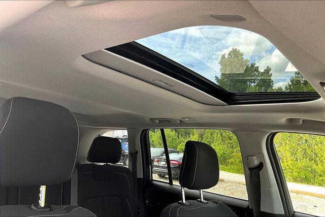 2023 Jeep Grand Cherokee Laredo 4x4
