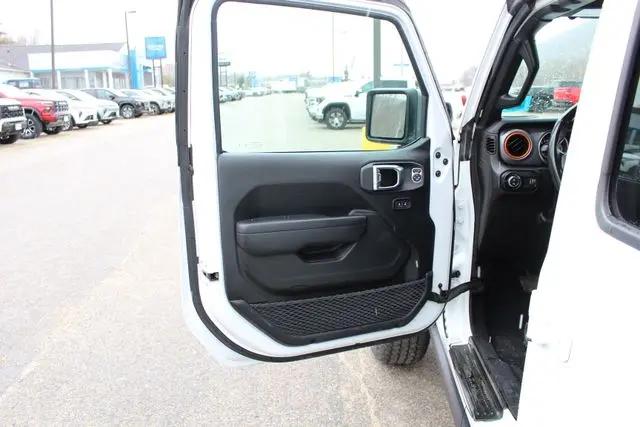 2023 Jeep Gladiator Sport