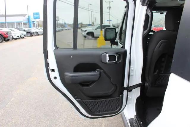 2023 Jeep Gladiator Sport