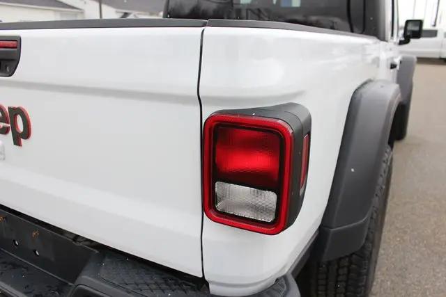 2023 Jeep Gladiator Sport