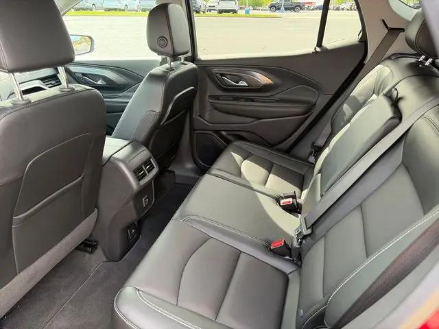 2023 GMC Terrain FWD SLT