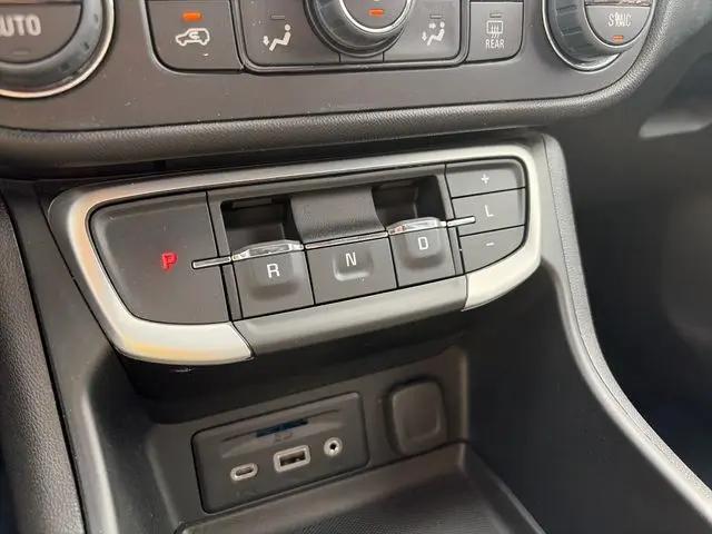 2023 GMC Terrain FWD SLT