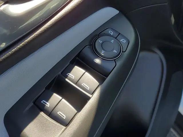 2024 Buick NV Preferred FWD