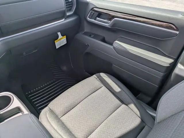 2026 GMC Sierra 1500 Double Cab, Standard Bed, SLE, 4WD