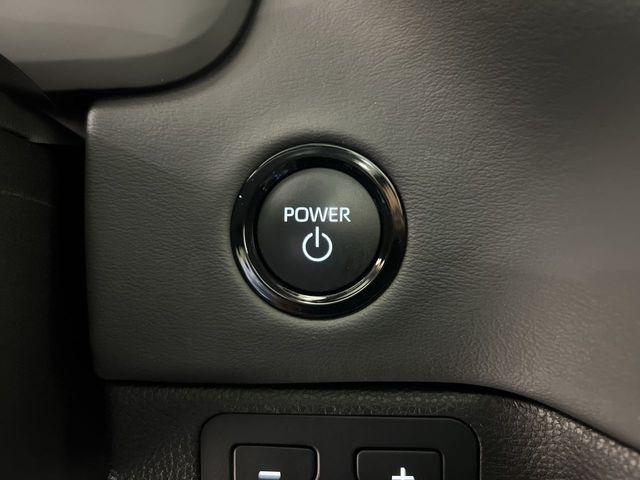 2026 Toyota Tundra Platinum Hybrid CrewMax 5.5' Bed