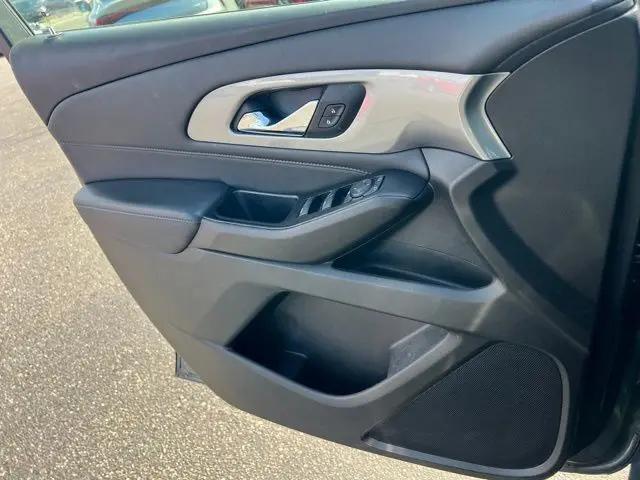 2023 Chevrolet Traverse FWD LT Cloth