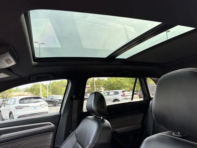 2022 Volkswagen Atlas Cross Sport 2.0T SEL