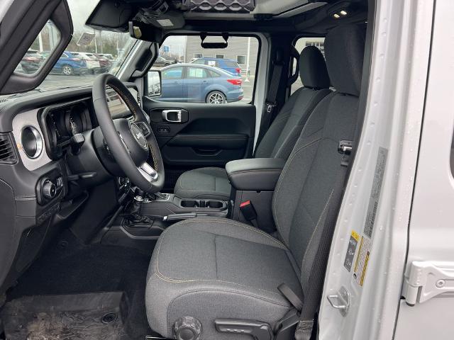 2024 Jeep Wrangler 4-Door Sahara 4x4