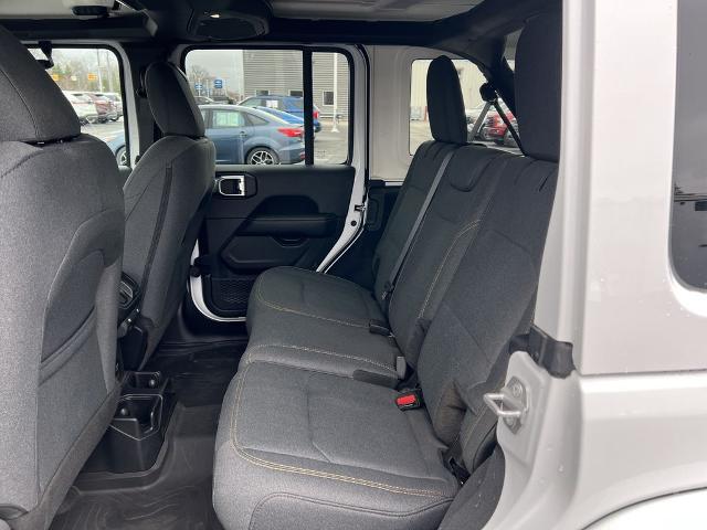 2024 Jeep Wrangler 4-Door Sahara 4x4