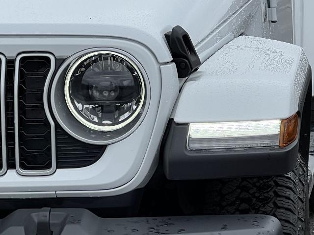 2024 Jeep Wrangler 4-Door Sahara 4x4