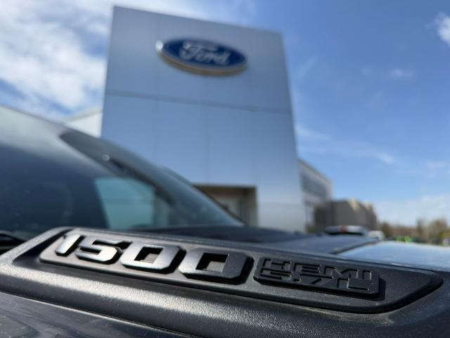 2019 Ram 1500 Laramie Crew Cab 4x4 5'7" Box