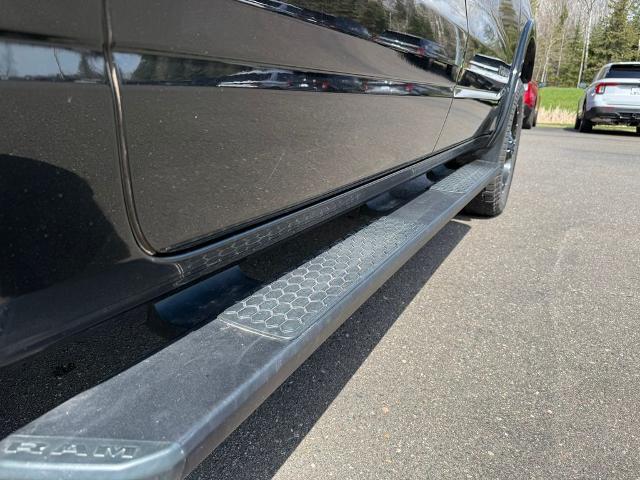 2019 Ram 1500 Laramie Crew Cab 4x4 5'7" Box