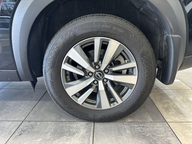 2025 Nissan Pathfinder SL 4WD