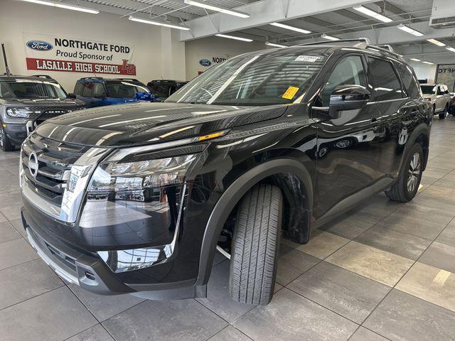 2025 Nissan Pathfinder SL 4WD