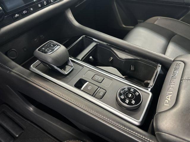 2025 Nissan Pathfinder SL 4WD