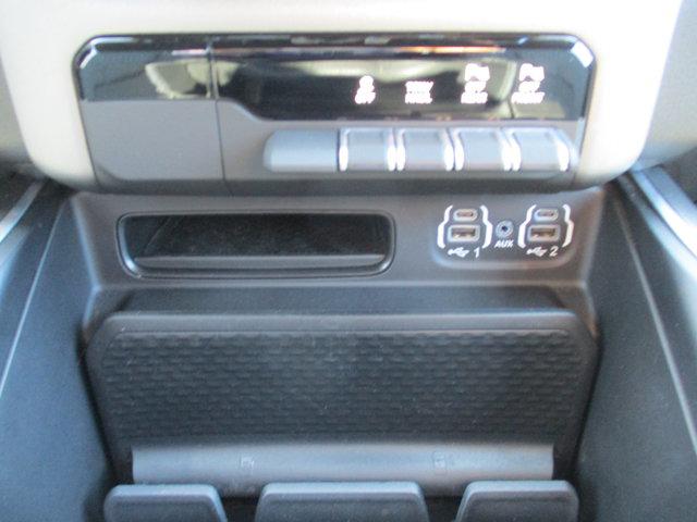 2022 Ram 1500 Big Horn Crew Cab 4x4 5'7" Box