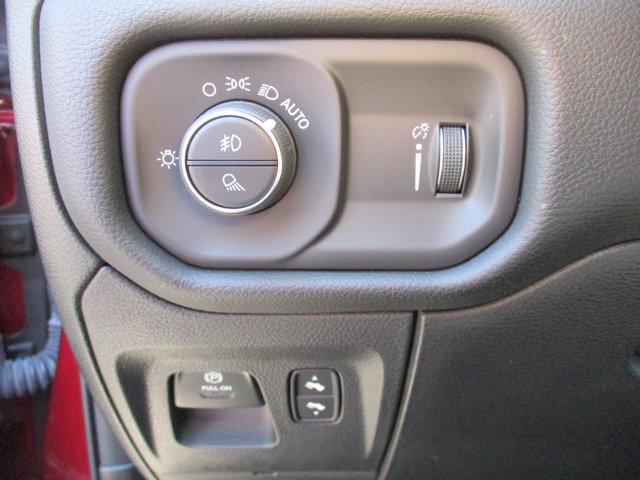 2022 Ram 1500 Big Horn Crew Cab 4x4 5'7" Box