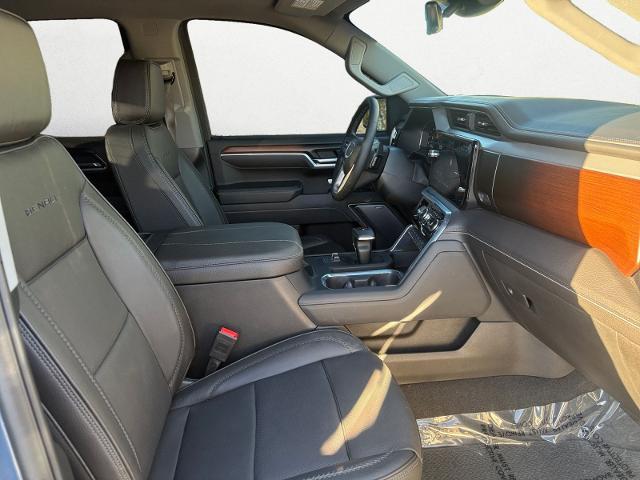 2025 GMC Sierra 1500 2WD Crew Cab Short Box Denali