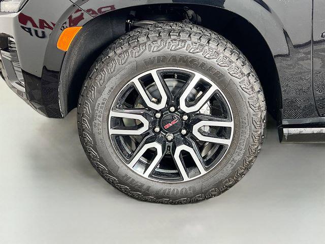 2024 GMC Yukon 4WD AT4