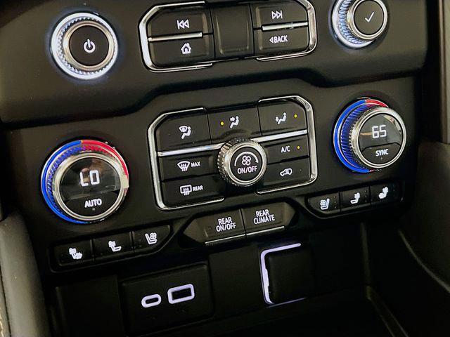 2024 GMC Yukon 4WD AT4