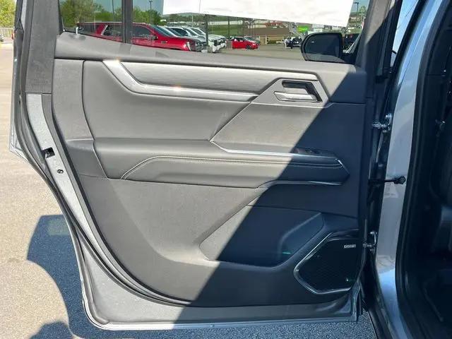 2026 GMC Acadia Elevation FWD