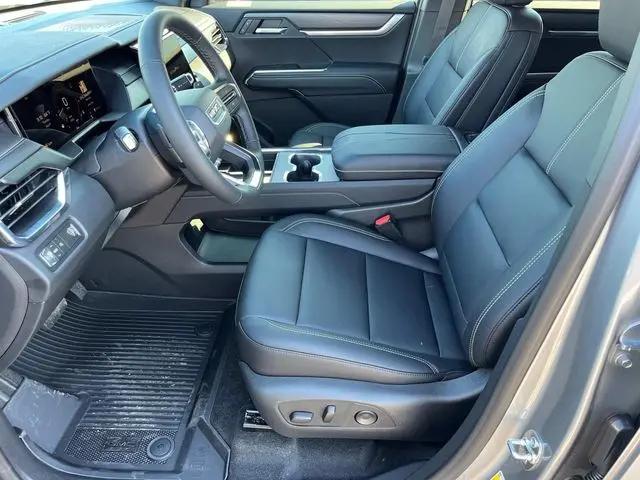 2026 GMC Acadia Elevation FWD
