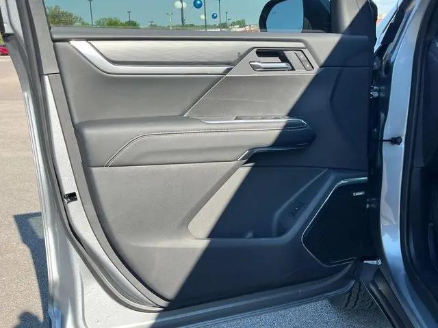 2026 GMC Acadia Elevation FWD