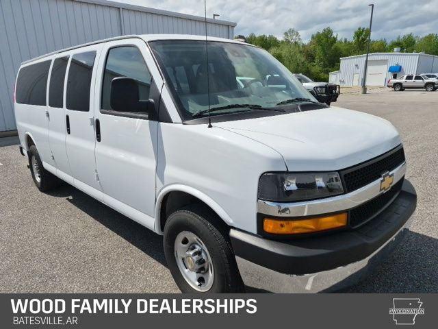 2025 Chevrolet Express Passenger RWD 3500 Extended Wheelbase LT