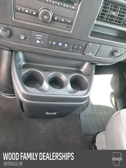 2025 Chevrolet Express Passenger RWD 3500 Extended Wheelbase LT