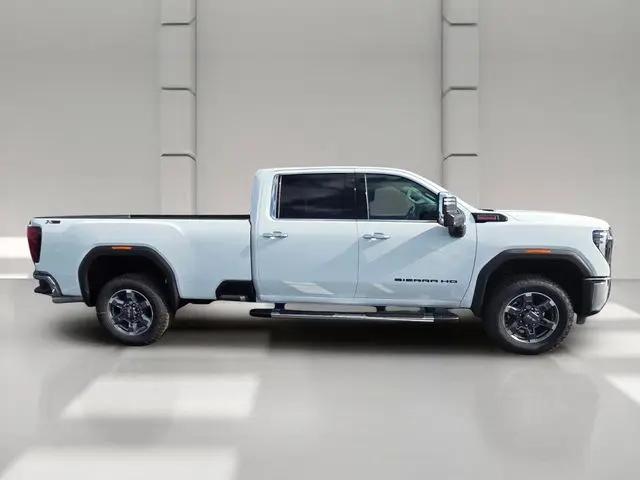2026 GMC Sierra 3500HD Crew Cab, Long Bed, SLT Dual Rear Wheel, 4WD