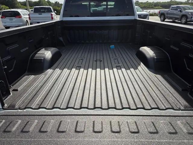 2026 GMC Sierra 3500HD Crew Cab, Long Bed, SLT Dual Rear Wheel, 4WD