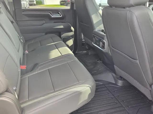 2026 GMC Sierra 3500HD Crew Cab, Long Bed, SLT Dual Rear Wheel, 4WD