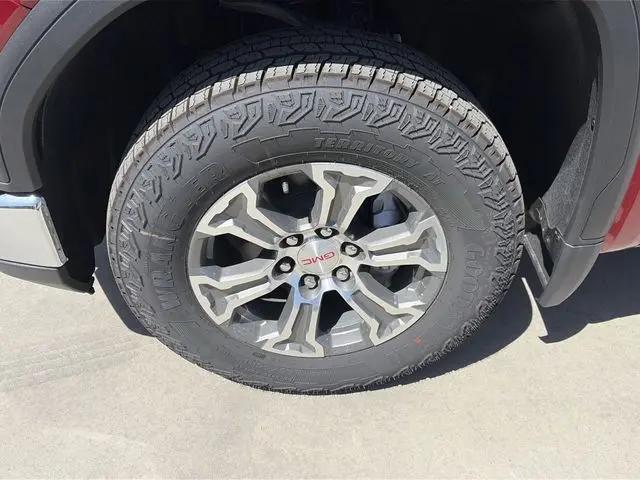 2026 GMC Sierra 1500 Crew Cab, Short Bed, SLT, 4WD