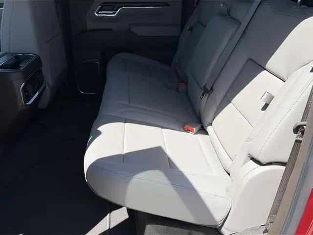 2026 GMC Sierra 1500 Crew Cab, Short Bed, SLT, 4WD