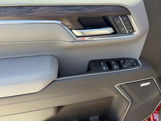 2026 GMC Sierra 1500 Crew Cab, Short Bed, SLT, 4WD