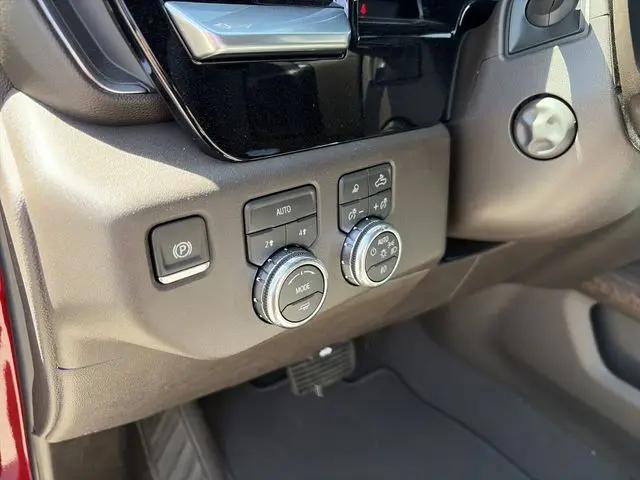 2026 GMC Sierra 1500 Crew Cab, Short Bed, SLT, 4WD