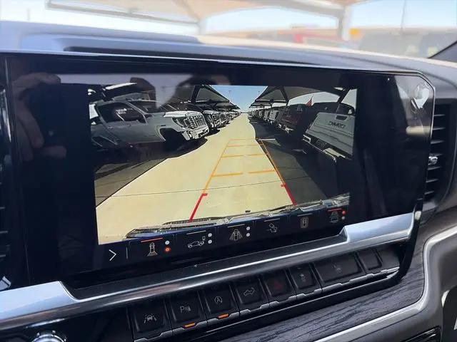 2026 GMC Sierra 1500 Crew Cab, Short Bed, SLT, 4WD