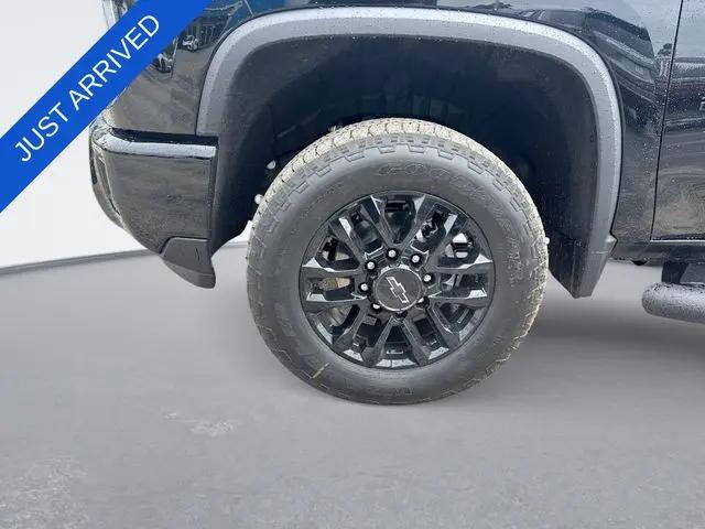 2026 Chevrolet Silverado 2500HD Crew Cab, Standard Bed, LT, 4WD