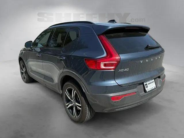 2026 Volvo XC40 Core, B5 AWD Gas (mild hybrid), Dark
