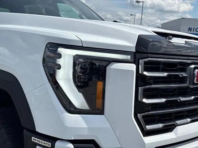 2026 GMC Sierra 2500HD Crew Cab, Standard Bed, AT4, 4WD